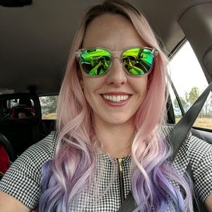 Meet your Posher, Megan